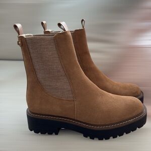🌸 Like New 🌸 Sam Edelman Tan Suede Chelsea Ankle Boots